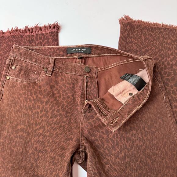 Liverpool Brown Hannah Crop Flare low rise with Frayed Hem Pants Women's 4/27 - Picture 5 of 11